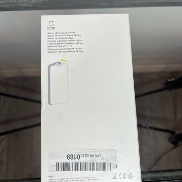 Apple iPhone 14 Plus Leather Case With MagSafe New Open Box Umber Brown - Picture 4 of 7